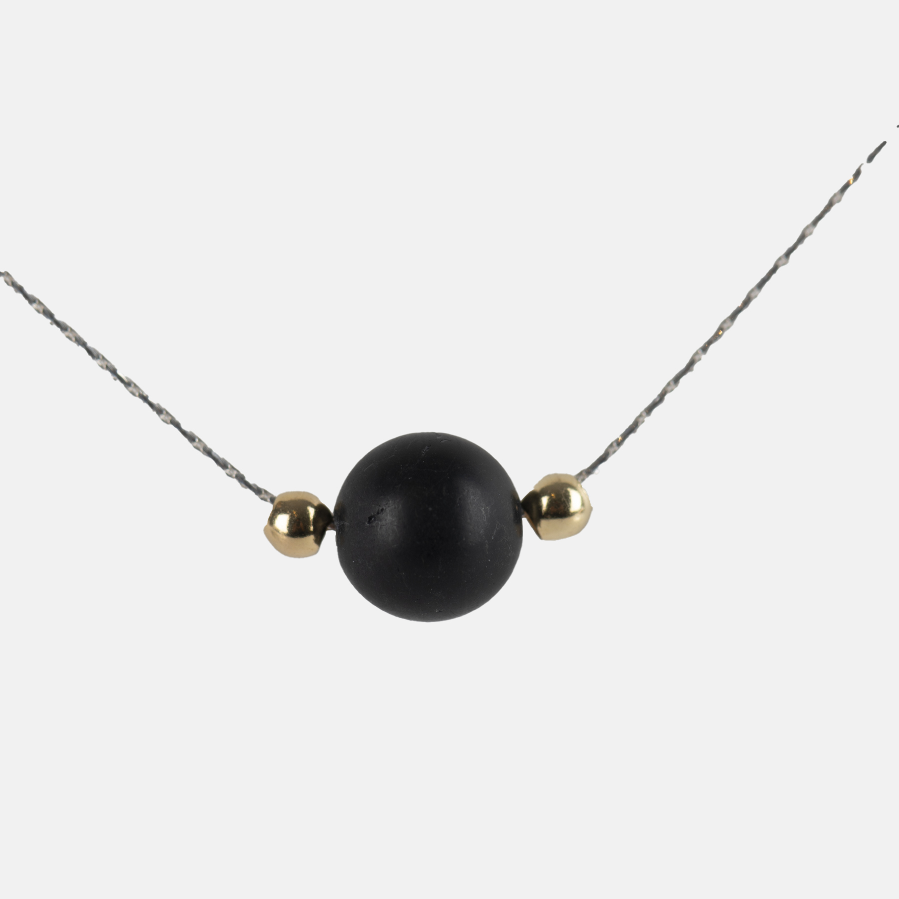 LADA PIEDRAS NATURALES ORO COLLAR TURMALINA NEGRA DETALLE