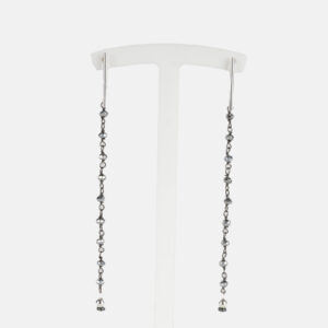 NOU PENDIENTES ROSARIO & CRISTALES GENERAL - GRIS