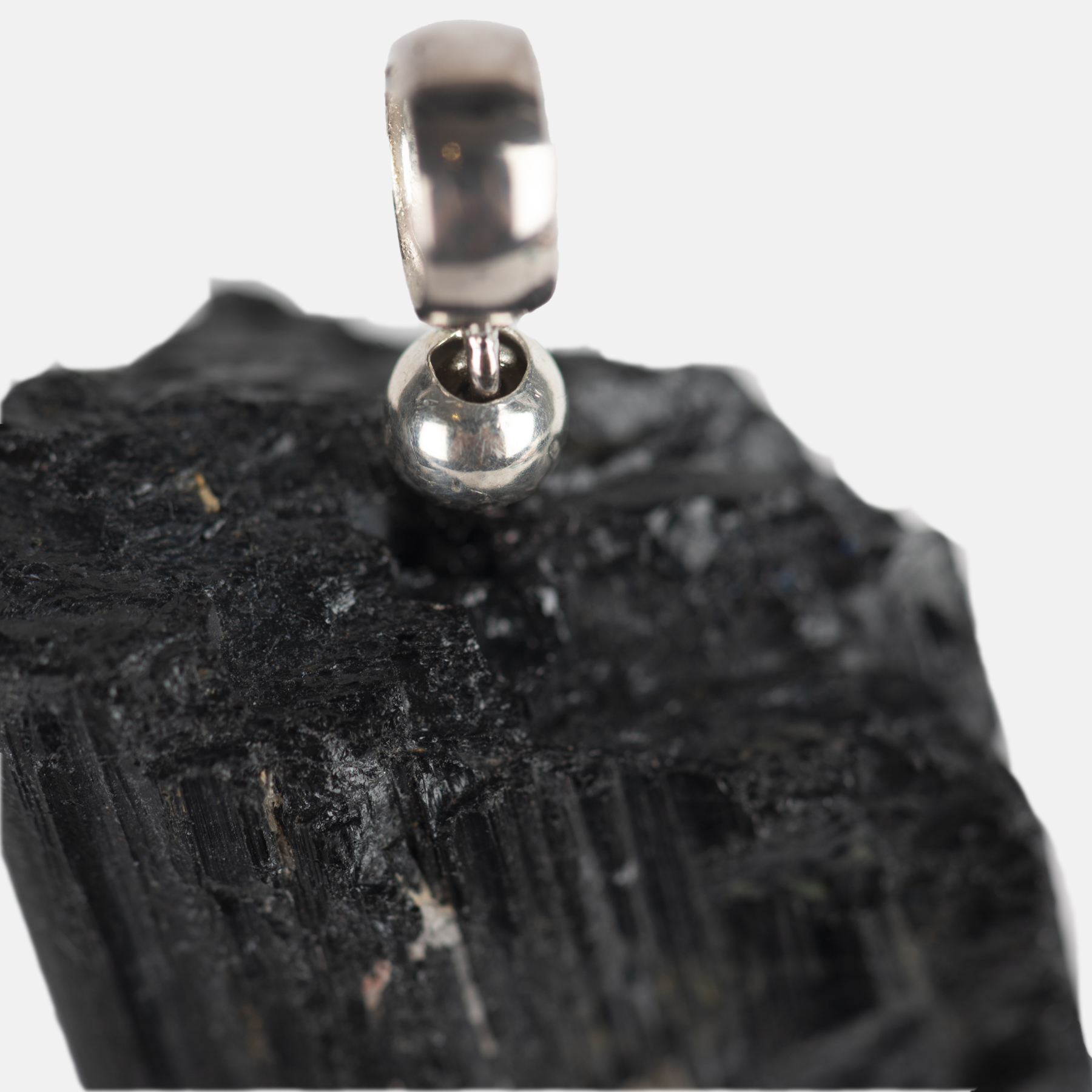 TURMALINA BRUT NEGRA COLGANTE DETALLE - GRIS